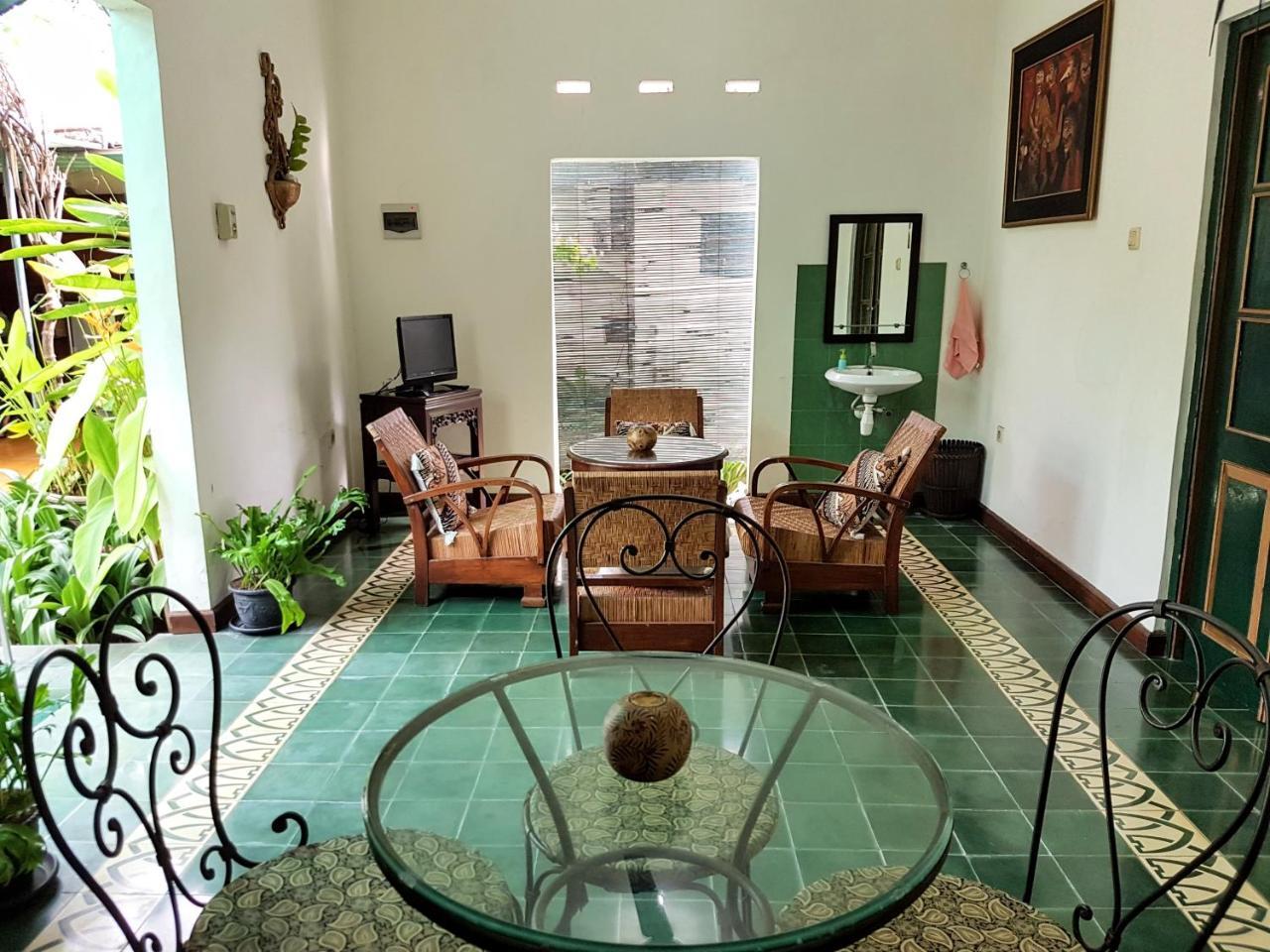 Ndalem Gamelan Apartment Yogyakarta Ngoại thất bức ảnh